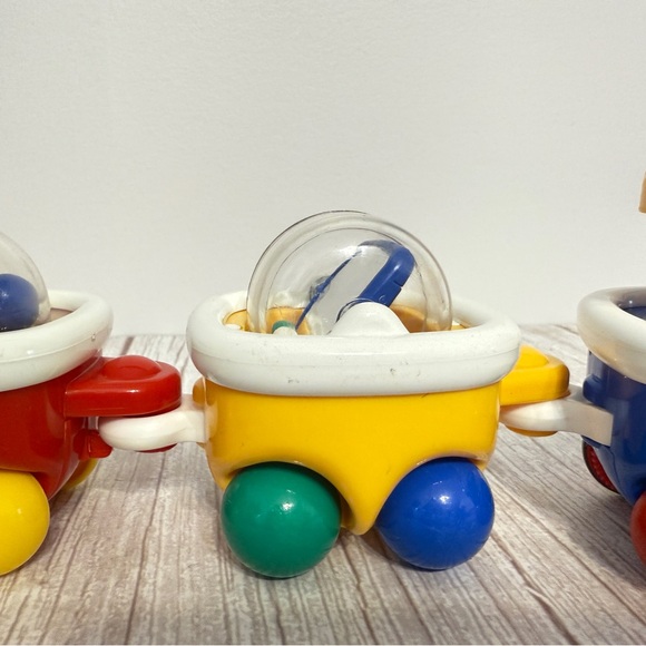 Toddler TOMY Loco Motion Push & Activity 5 Piece Train Car Baby Toy Vtg 1996 - Picture 7 of 16